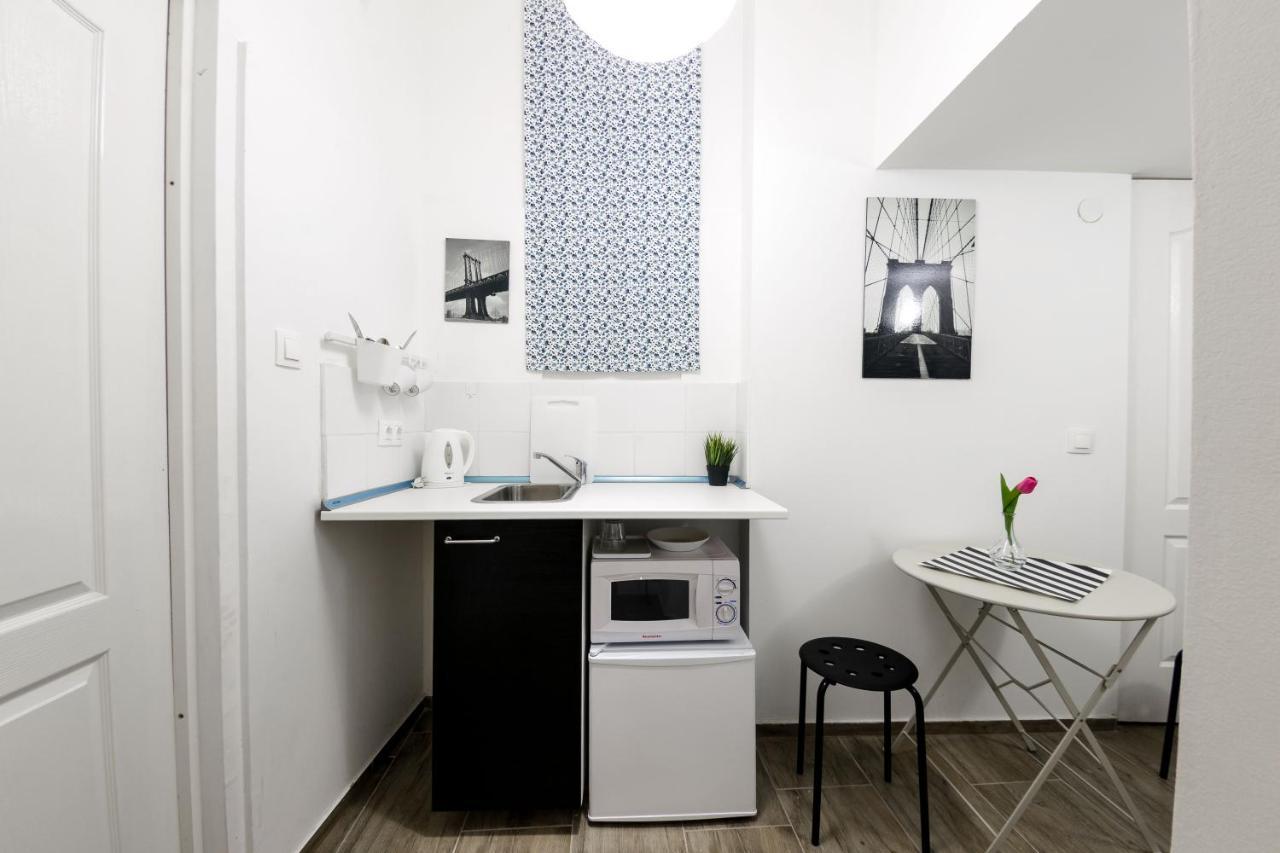 Rio'S Stylish Central Flats Boedapest Kamer foto